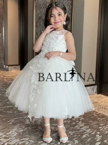 فستان سهرة بناتي ابيض بدون كم من بارلينا يتوفر من عمر سنه الى 12 سنه  مع كود خصم بارلينا