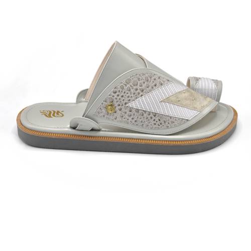 حذاء مميز عصري ذو صيحة أنيقة لإطلالة جريئة مع هذا الحذاء العصري المميز