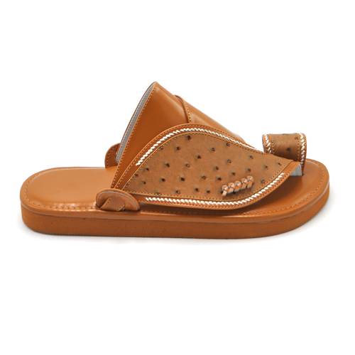 حذاء مميز عصري ذو صيحة أنيقة لإطلالة جريئة مع هذا الحذاء العصري المميز